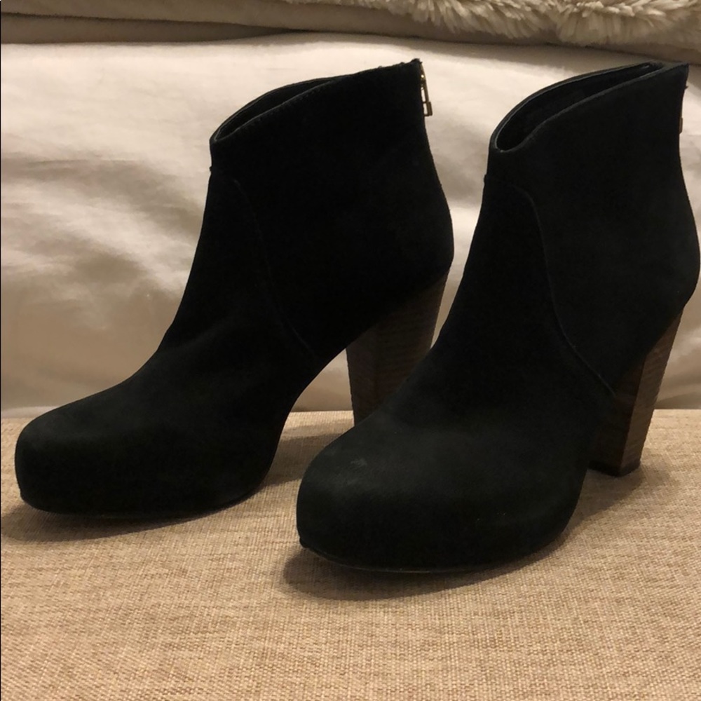 Steve Madden Black Bootie